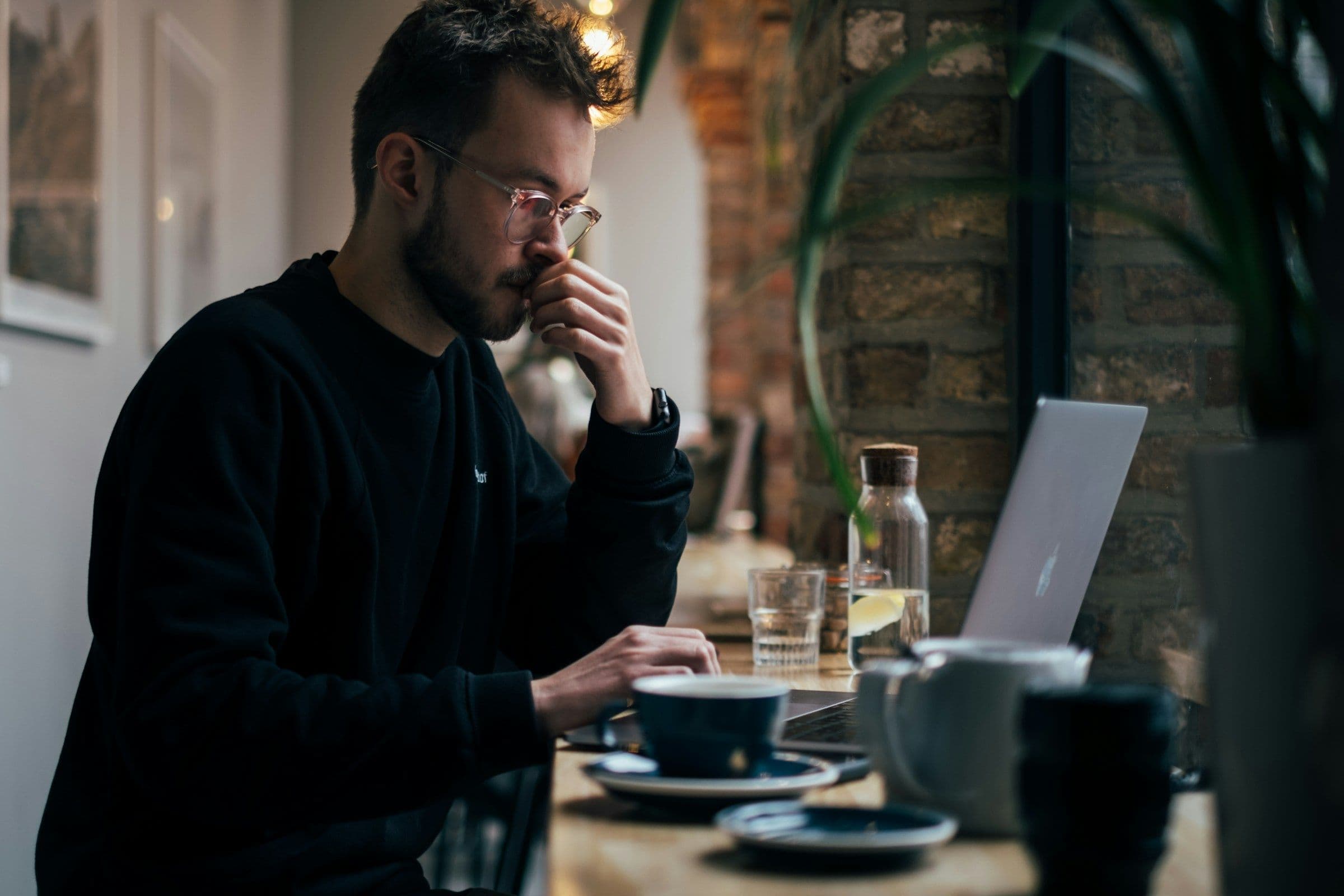 man finding options - Study Fetch Alternative
